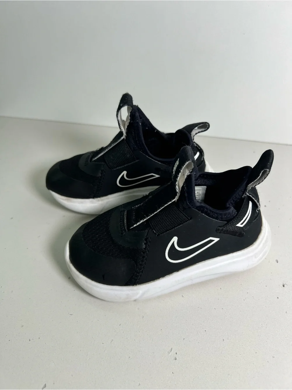 Nike Flex Plus Toddler Sneakers Black White Size 7C Hook & Loop